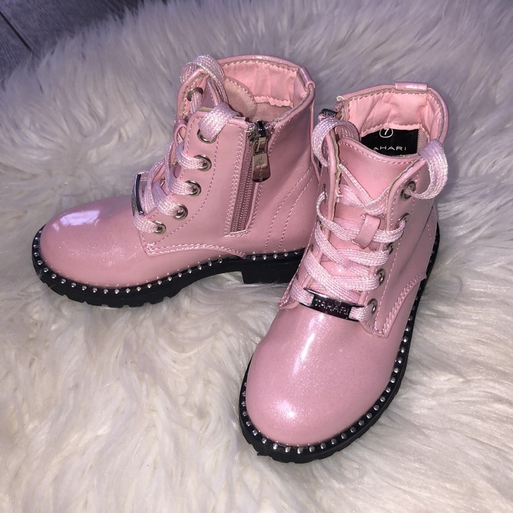 Tahari Pink Glitter/ Rhinestones Size 7 toddler Boots with Zipper gently used